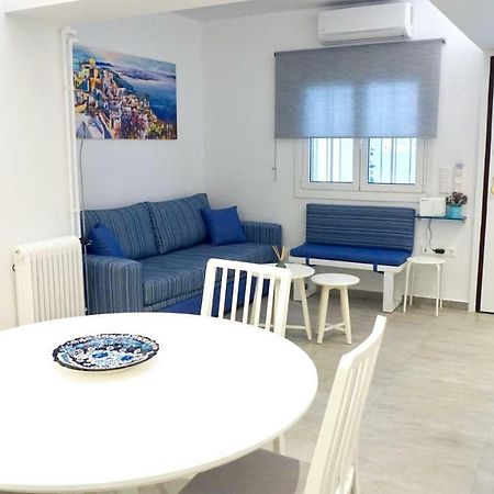 Апартаменти Cycladic Style Apt In Афіни Екстер'єр фото