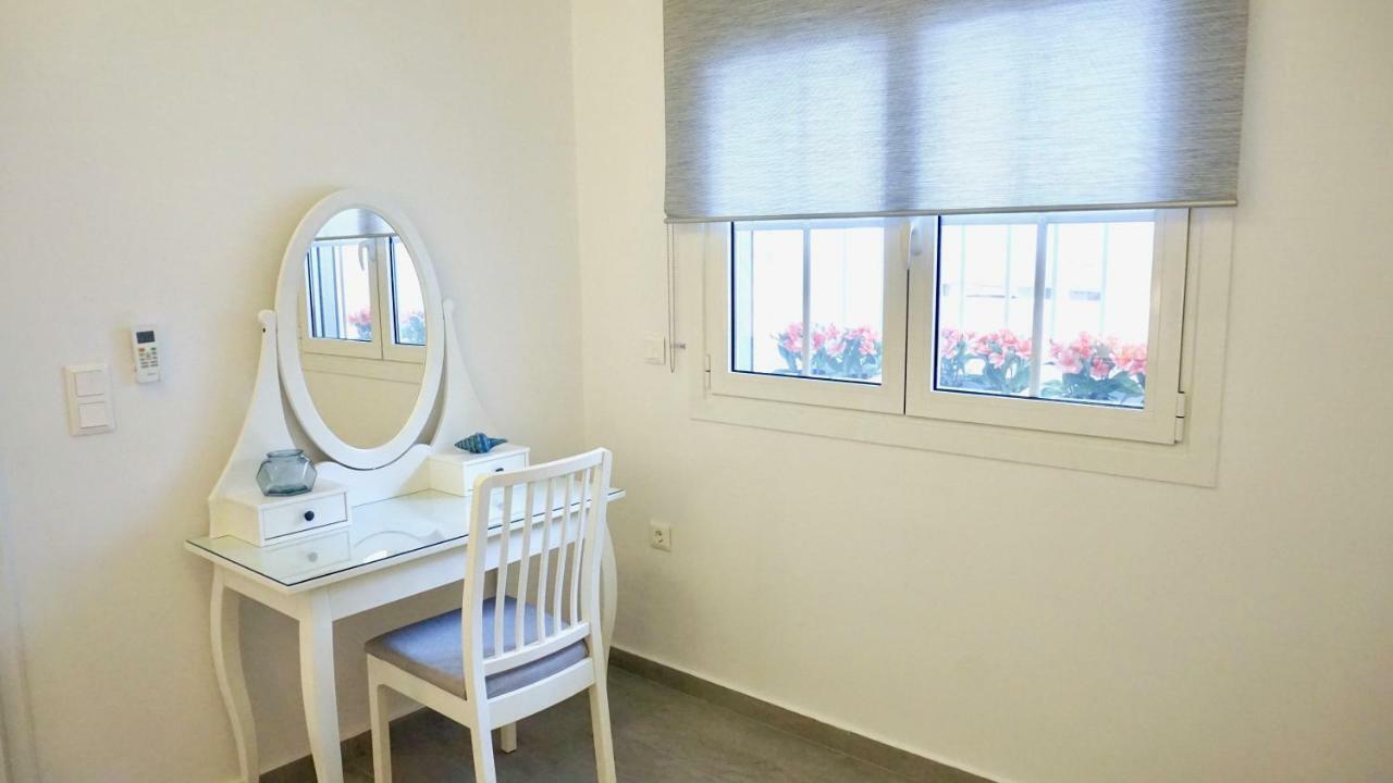 Апартаменти Cycladic Style Apt In Афіни Екстер'єр фото